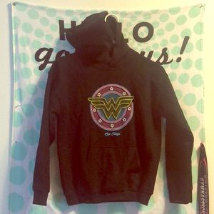 Black kids glow in the dark hoodie from six flags